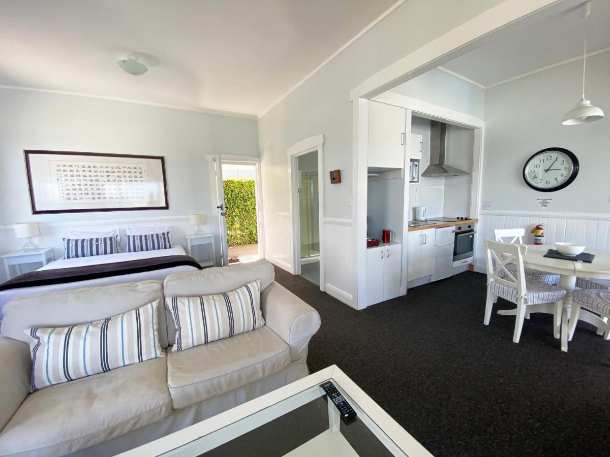 Mangonui Waterfront Apartments Экстерьер фото
