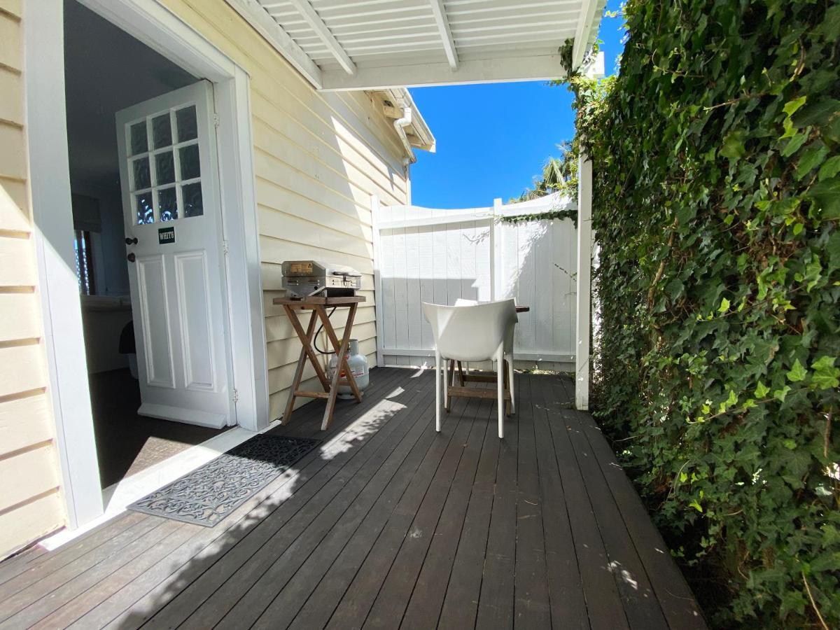 Mangonui Waterfront Apartments Экстерьер фото