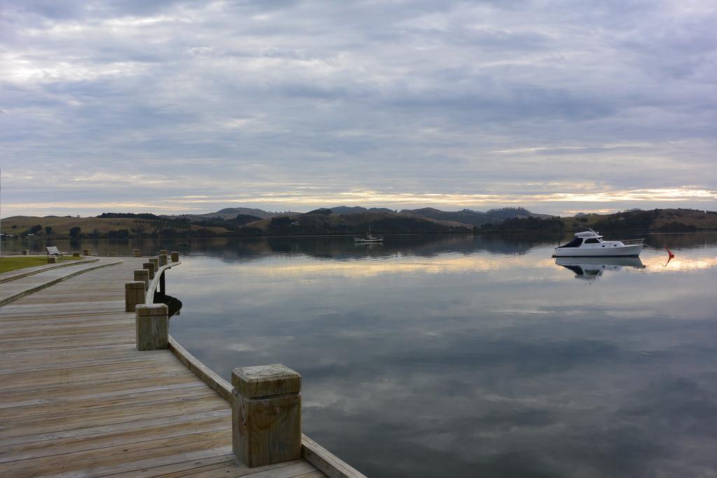 Mangonui Waterfront Apartments Экстерьер фото