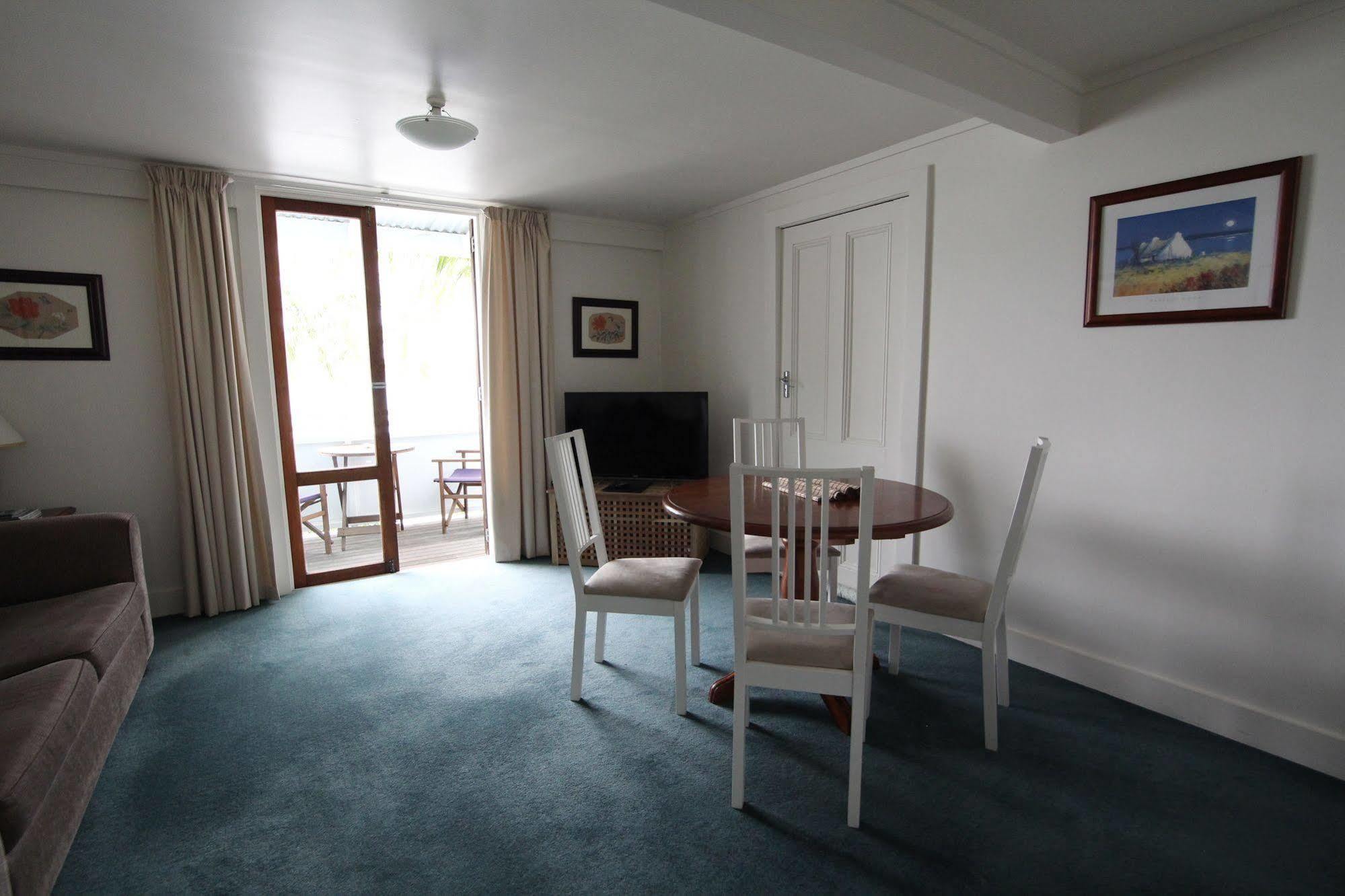 Mangonui Waterfront Apartments Экстерьер фото